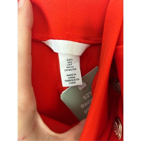 H&M red/orange pants size small high waisted with buttons shorts NWT - Picture 2 of 6